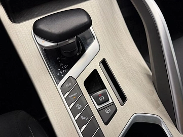Geely Coolray, 2023г., передний привод, робот