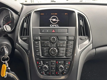 Opel Astra, 2013г., передний привод, автомат