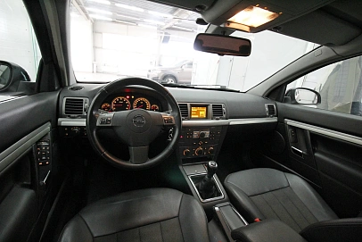 Opel Vectra, 2007г., передний привод, механика
