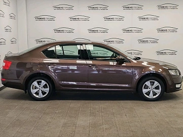 Skoda Octavia, 2014г., передний привод, робот