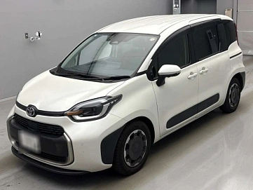Toyota Sienta, 2022г., передний привод, вариатор