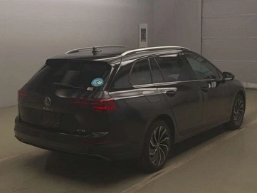 Volkswagen Golf, 2023г., передний привод, робот
