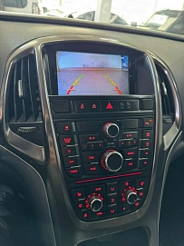 Opel Astra, 2012г., передний привод, автомат