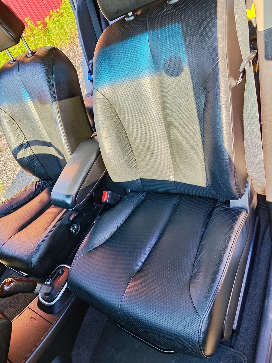 Nissan Tiida, 2010г., передний привод, автомат