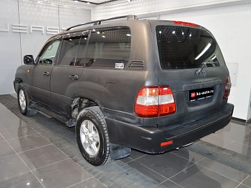 Toyota Land Cruiser, 2006г., полный привод, механика