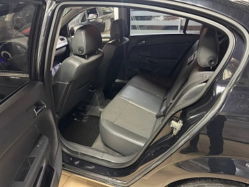 Opel Astra, 2011г., передний привод, автомат