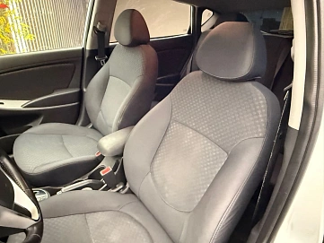 Hyundai Solaris, 2013г., передний привод, автомат