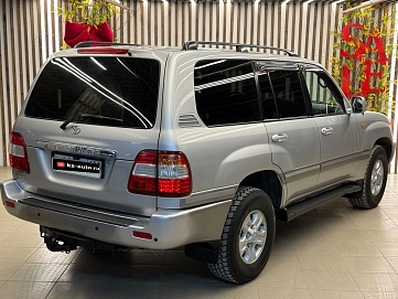 Toyota Land Cruiser, 2006г., полный привод, механика