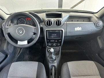 Renault Duster, 2013г., полный привод, механика