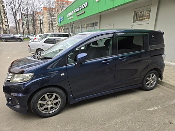 Honda Freed, 2010г, передний привод, вариатор