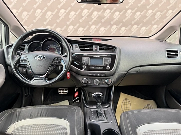 Kia Ceed, 2014г., передний привод, автомат
