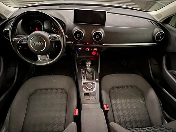 Audi A3, 2016г., передний привод, робот