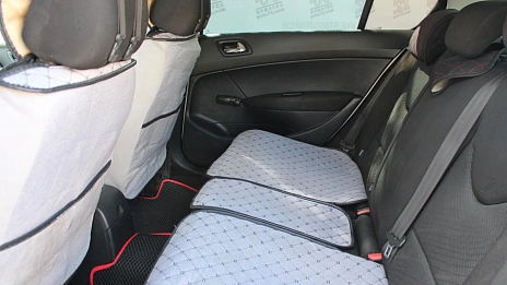 Peugeot 408, 2013г., передний привод, механика