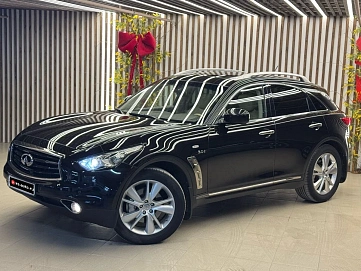Infiniti QX70, 2016г., полный привод, автомат