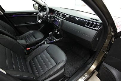 Renault Arkana, 2019г., передний привод, вариатор