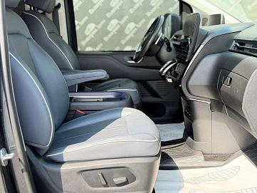 Hyundai Staria, 2022г., передний привод, автомат