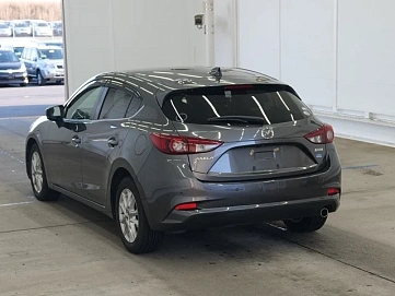 Mazda 3, 2017г., передний привод, механика