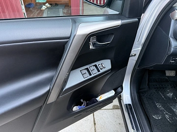 Toyota RAV4, 2019г, полный привод, вариатор