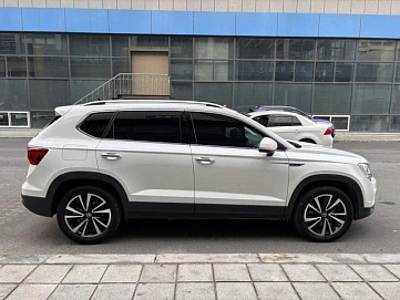 Volkswagen Tharu, 2022г., передний привод, робот