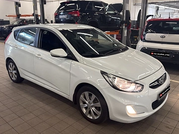 Hyundai Solaris, 2012г., передний привод, механика