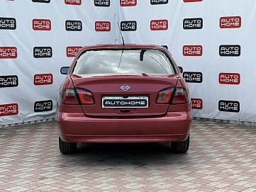 Nissan Primera, 2000г., передний привод, механика