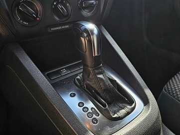 Volkswagen Jetta, 2013г., передний привод, автомат