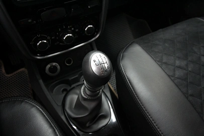 Renault Duster, 2012г., полный привод, механика