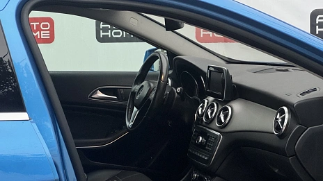 Mercedes-Benz GLA, 2015г., передний привод, робот