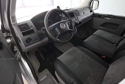 Volkswagen Caravelle, 2006г., передний привод, механика