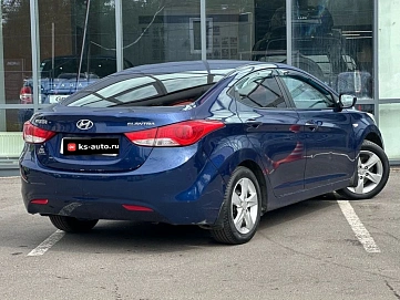 Hyundai Elantra, 2011г., передний привод, механика
