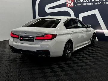 BMW 5 серии, 2021г., задний привод, автомат