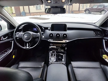 Kia Stinger, 2018г., полный привод, автомат