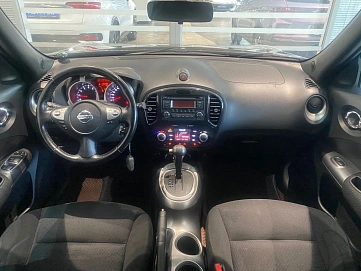 Nissan Juke, 2011г., передний привод, вариатор