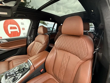 BMW X7, 2022г., передний привод, автомат