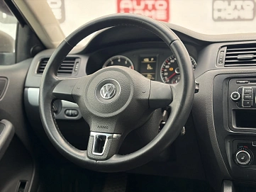 Volkswagen Jetta, 2012г., передний привод, автомат