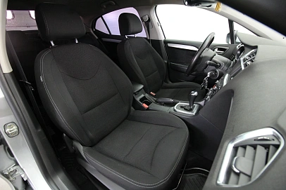Citroen C4, 2015г., передний привод, автомат