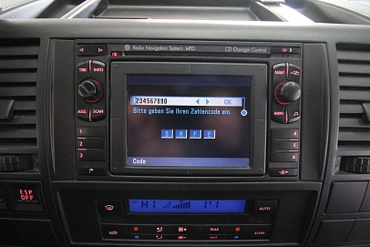 Volkswagen Caravelle, 2006г., передний привод, механика