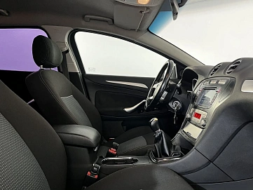 Ford Mondeo, 2010г., передний привод, механика