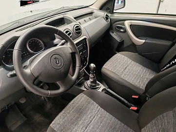 Renault Duster, 2014г., полный привод, механика
