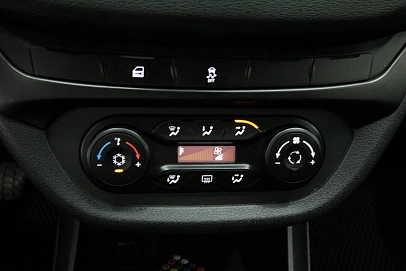 Lada (ВАЗ) Vesta, 2017г., передний привод, механика