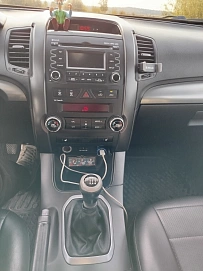 Kia Sorento, 2011г., полный привод, механика
