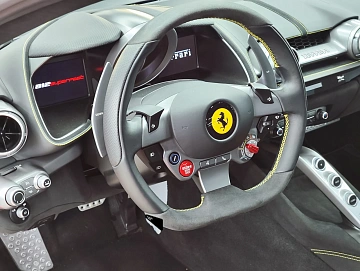 Ferrari 812, 2018г., задний привод, робот