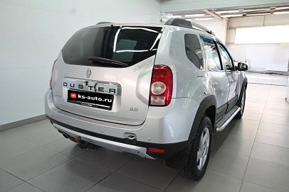 Renault Duster, 2012г., полный привод, механика