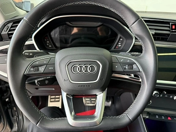 Audi Q3, 2023г., передний привод, робот
