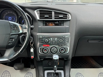 Citroen C4, 2012г, передний привод, автомат