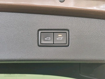 Volkswagen Tiguan, 2020г., передний привод, робот