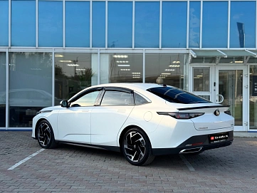Changan Lamore, 2024г., передний привод, робот