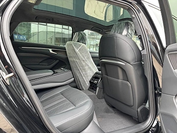 Audi A6, 2026г., полный привод, робот