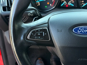 Ford Kuga, 2017г., передний привод, автомат