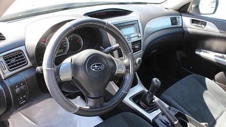 Subaru Impreza, 2008г., передний привод, механика